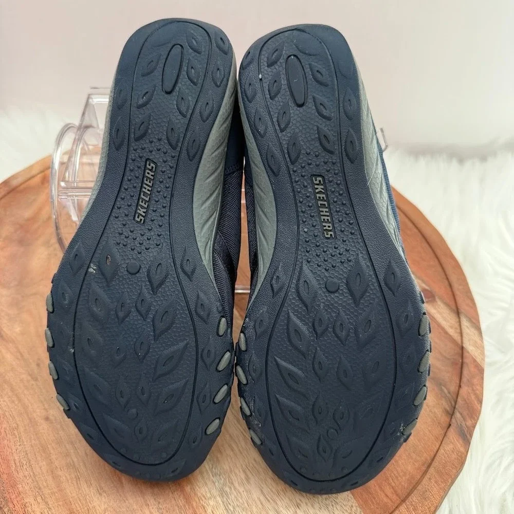Skechers Relaxed Fit Memory Foam Navy Blue Bungee‎ Slip On Sneakers Wmns Sz 6.5